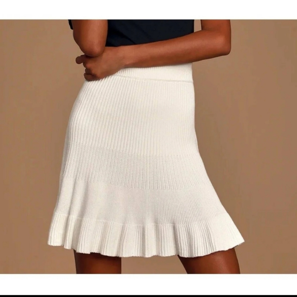 Free People Solid Gold Cream colored skirt in a size Small ,NWT